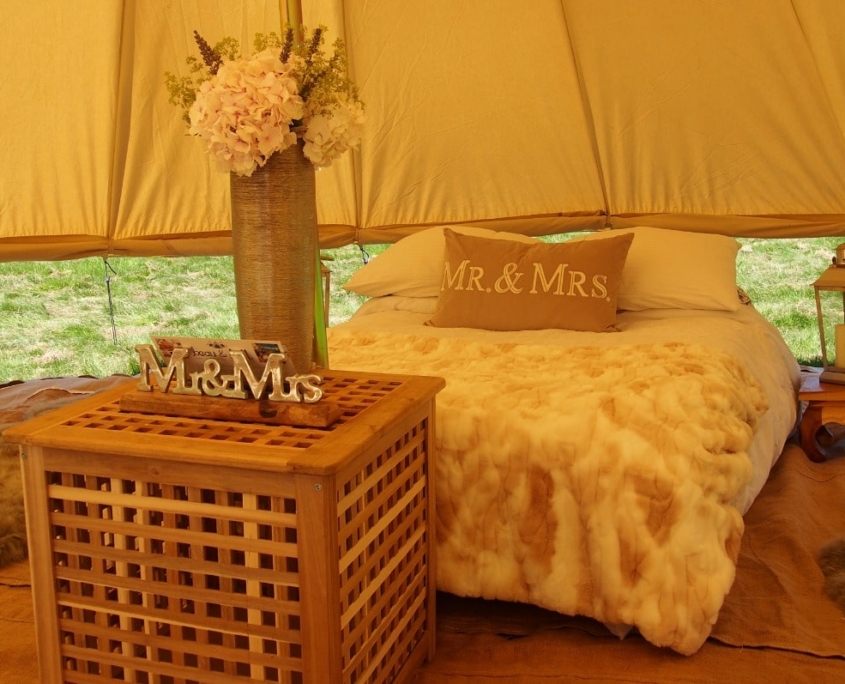 BRIDAL-FOLD-DOWN-BED